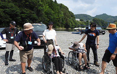 渕山知弘氏が説明をしている様子