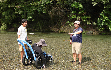 渕山知弘氏が説明をしている様子