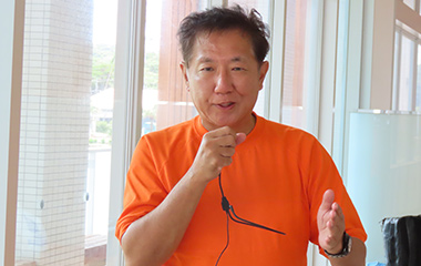 参加者が感想を話している様子