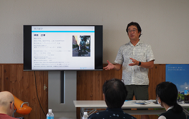 榊原理事長による講演の様子