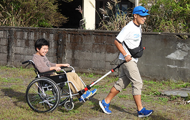 車いすけん引装置（JINRIKI）