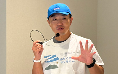 参加者が感想を話している様子